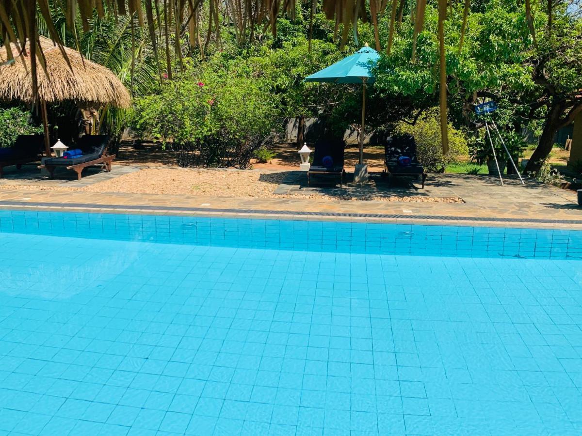 Shangri-Lanka Village 티사마하라마 외부 사진