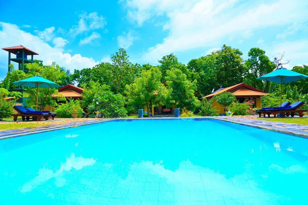 Shangri-Lanka Village 티사마하라마 외부 사진